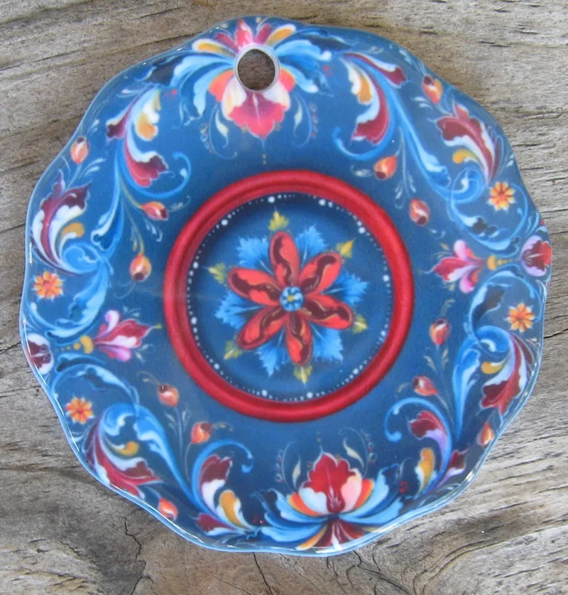 Ceramic "Rosemaling" ornament  3"  1 left