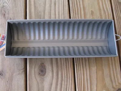 almond cake pan: non -stick finish 10" x 2.5"
