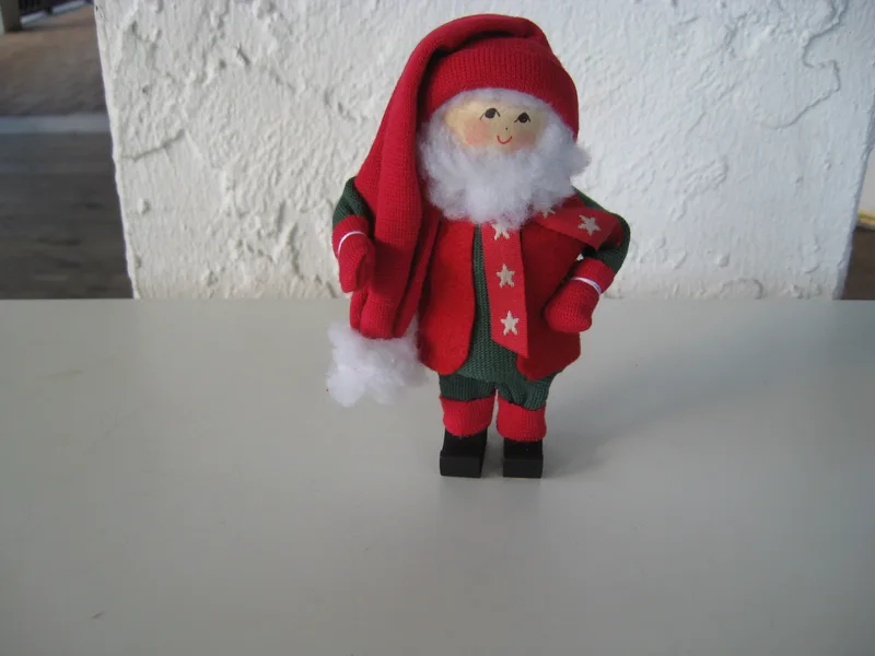 Red Tomte w/long cap/ stars  Butticki of Sweden  6"