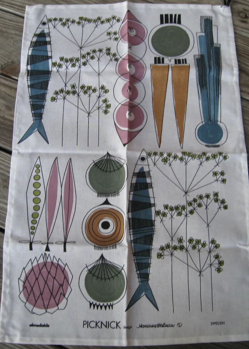 Almedahls "Picknick" blue tea towel  27" x 18"