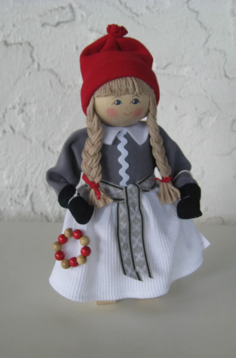 Tomte lady red/grey  8"  Butticki  of Sweden