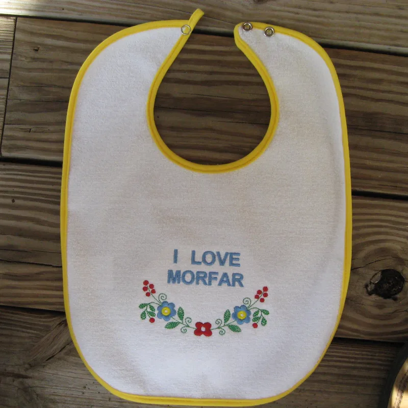 Baby Bib " I Love Morfar"   11" x 15"