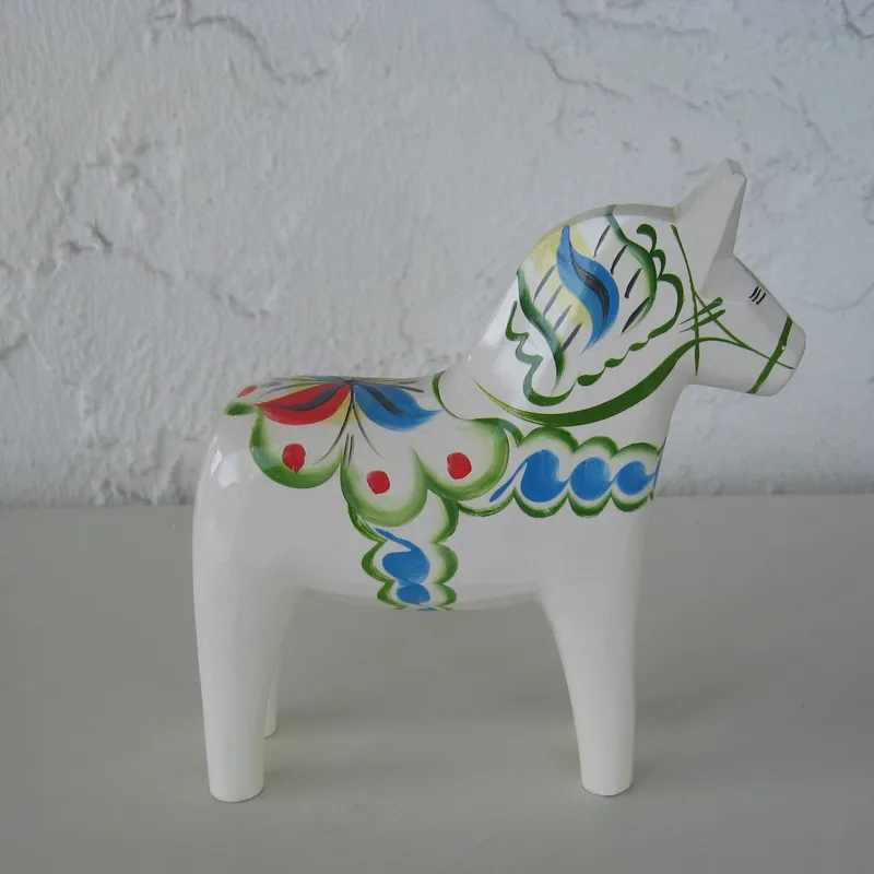 White Dala Horse 6"