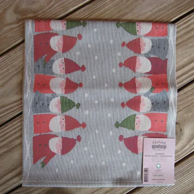 100% organic cotton runner "tomte meeting" Made in Sweden by Ekelund  14" x 56"