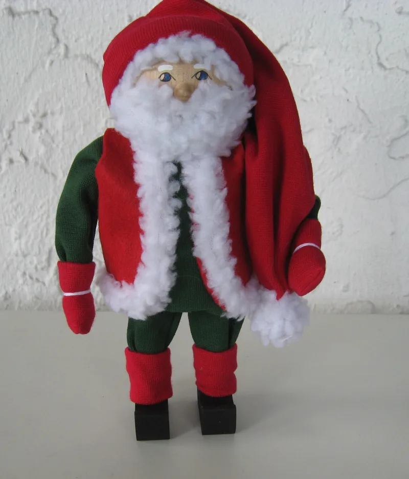 Tomte red/green  8"  Butticki of Sweden