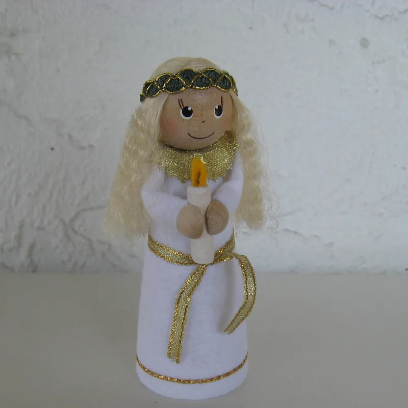 Lucia attendant 5" tall Made in Sweden
