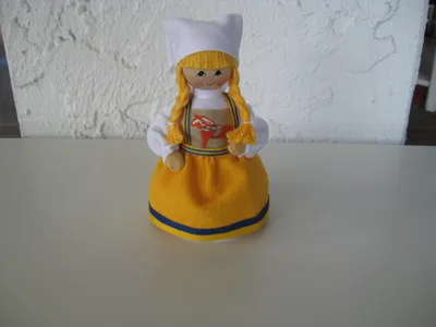 Swedish folk dress doll 5" tall yellow w/Dala horse embroidery Butticki of Sweden