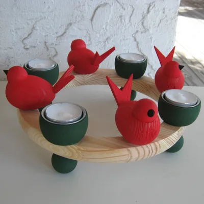 Christmas green wood candle holder w/tea lights/red birds 10" x 3" Made in Sweden