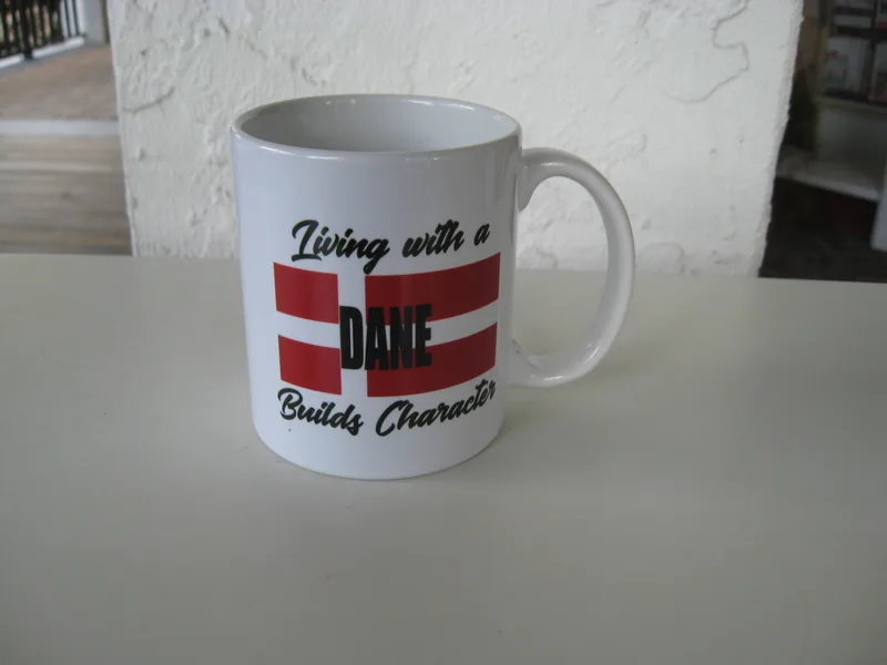Mug Living with a Dane