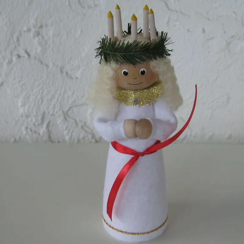 Lucia doll  7"  by Skandinavisk Hemslöjd
