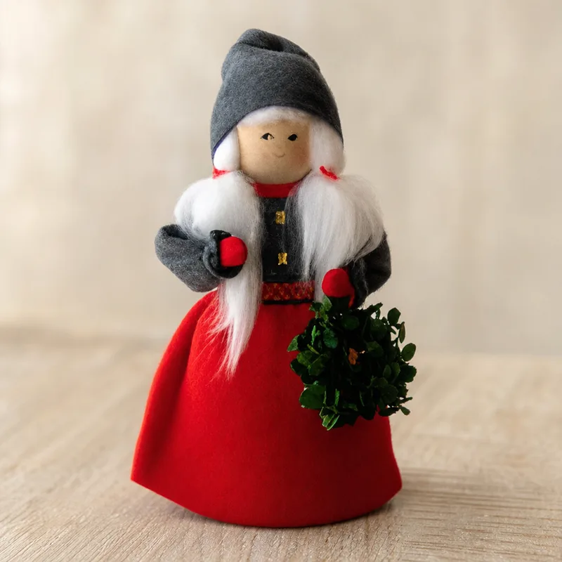Lady Tomte with wreath, 6", Butticki of Sweden